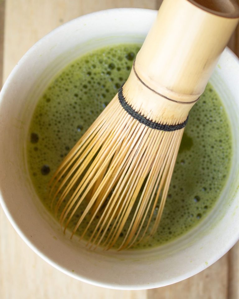 thé matcha cérémonial avec fouet chasen